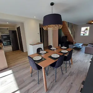 https://charmant-et-spacieux-appartement-quelques-pas-du-lac.hotels-rhonealpes.com