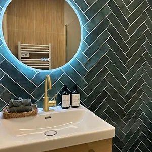 https://carre-dor-private-garage.fr-provencehotel.com